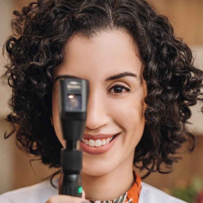 Dra. Thaís Nunes Andrade, oftalmologista